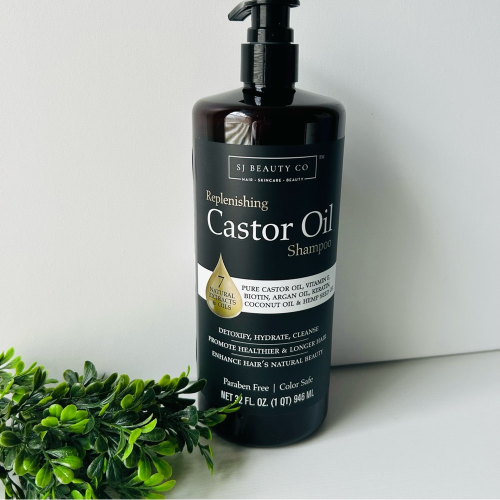 SJ Creations Beauty Co Replenishing Castor Oil Shampoo & Conditioner 32 FL Oz - Picture 3 of 3